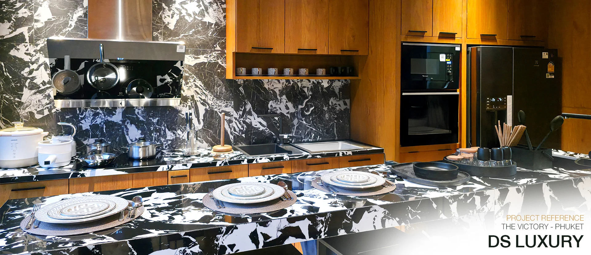 ห้องครัวหรูหราสไตล์โมเดิร์นด้วยหินอ่อน DS Luxury Arabesco Black