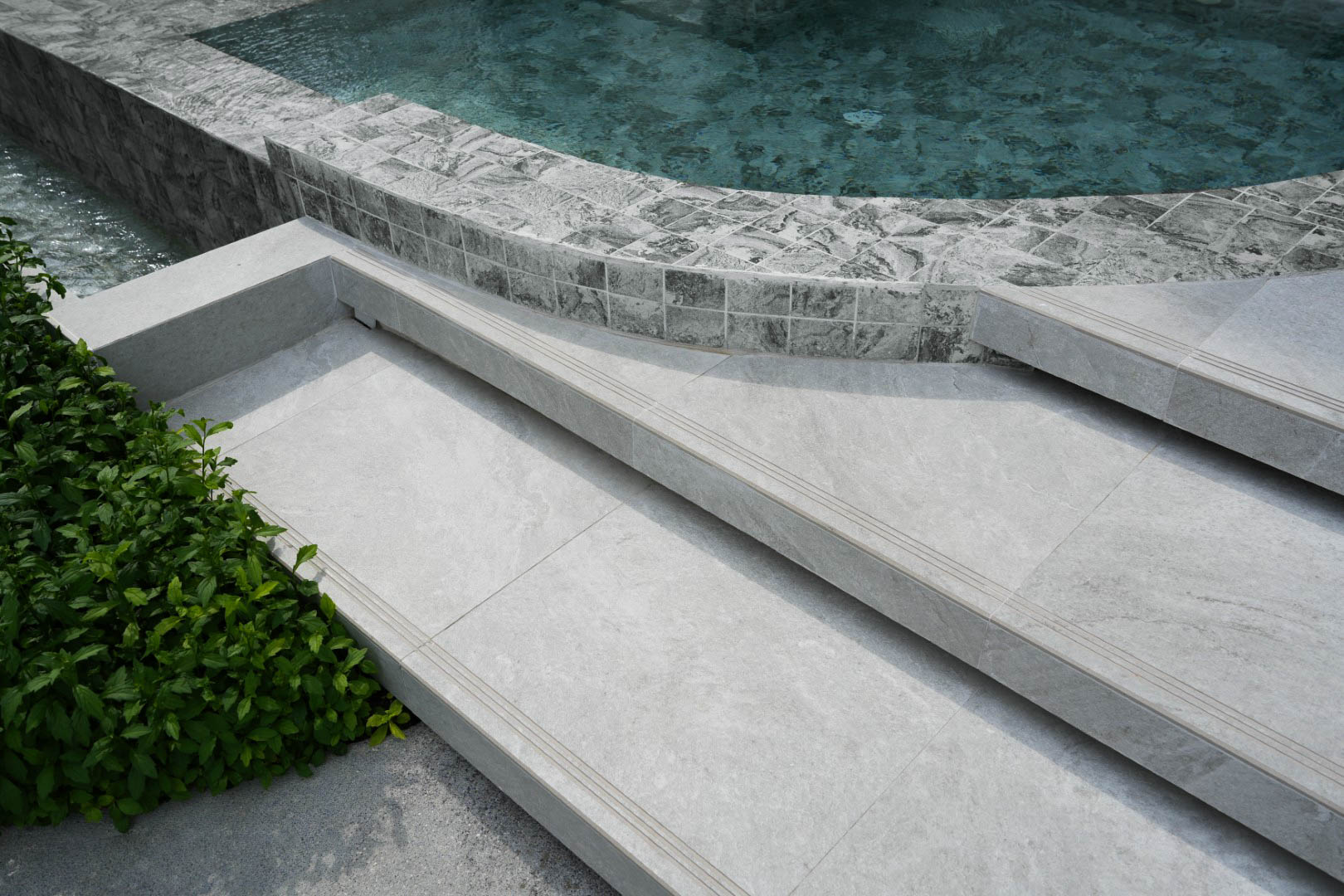 ภาพตัวอย่างคิ้วกระเบื้อง เจียรลบมุม 1