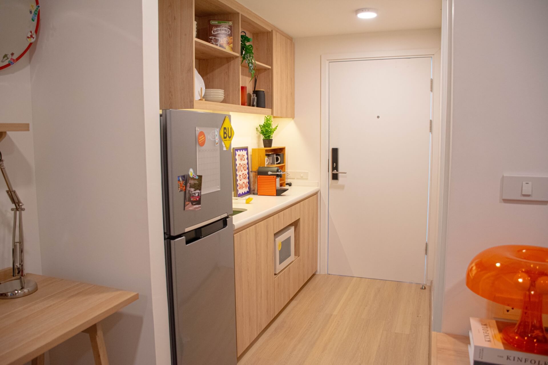 5 เคล็ดลับสำคัญ ที่จะทำให้คอนโดของคุณดูกว้างขึ้น - เลือกเฟอร์นิเจอร์แบบมัลติฟังก์ชัน