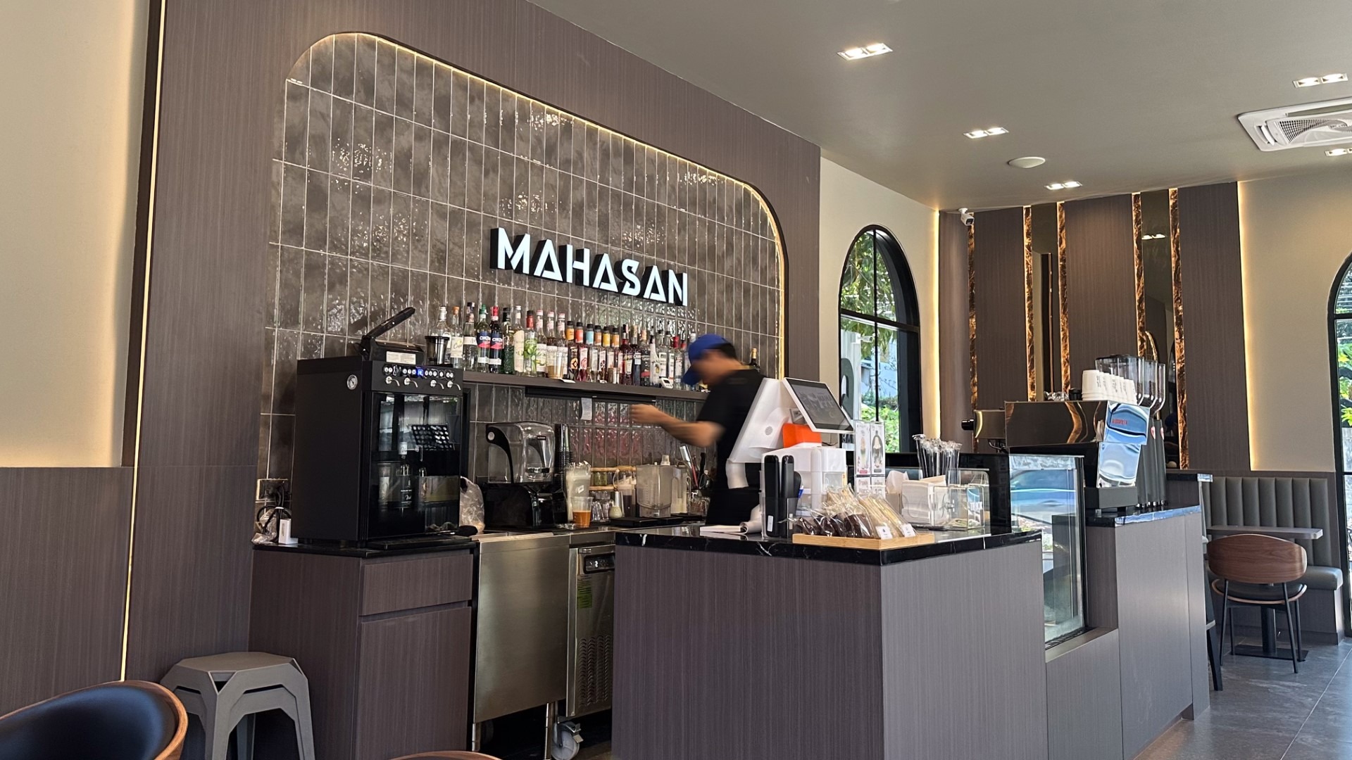 กระเบื้องไทย สุง - Mahasan Cafe 1