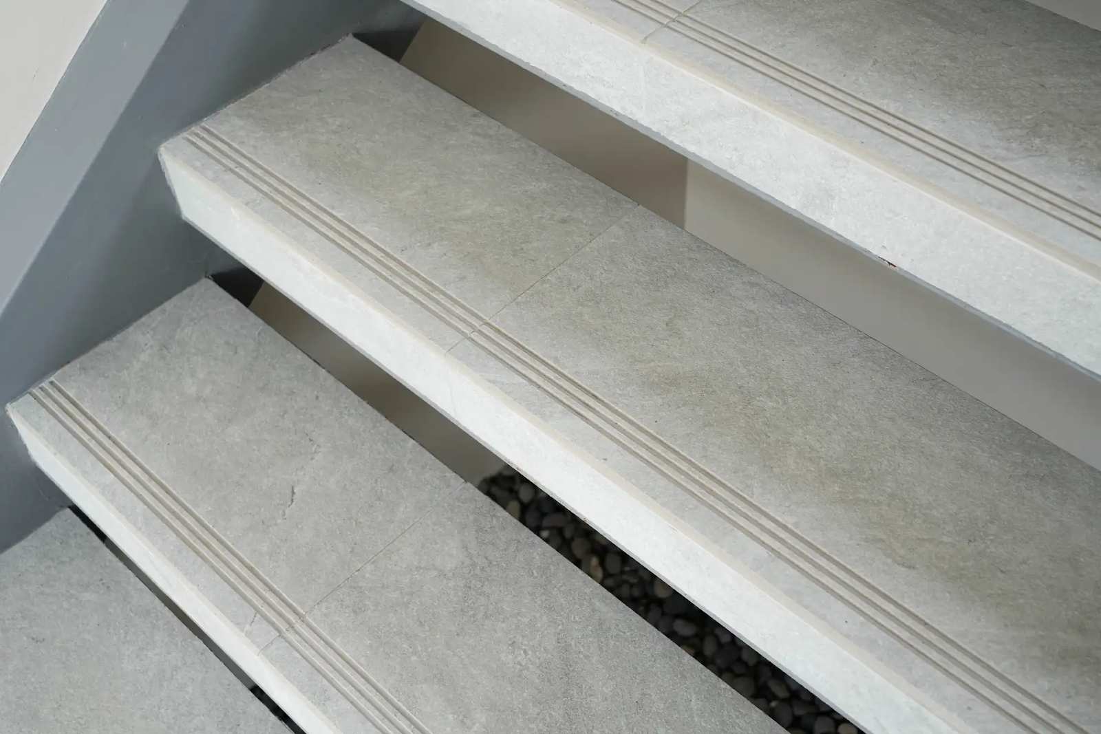 ทางเลือกใหม่ &ldquo;คิ้วกระเบื้องแบบเจียร&rdquo;