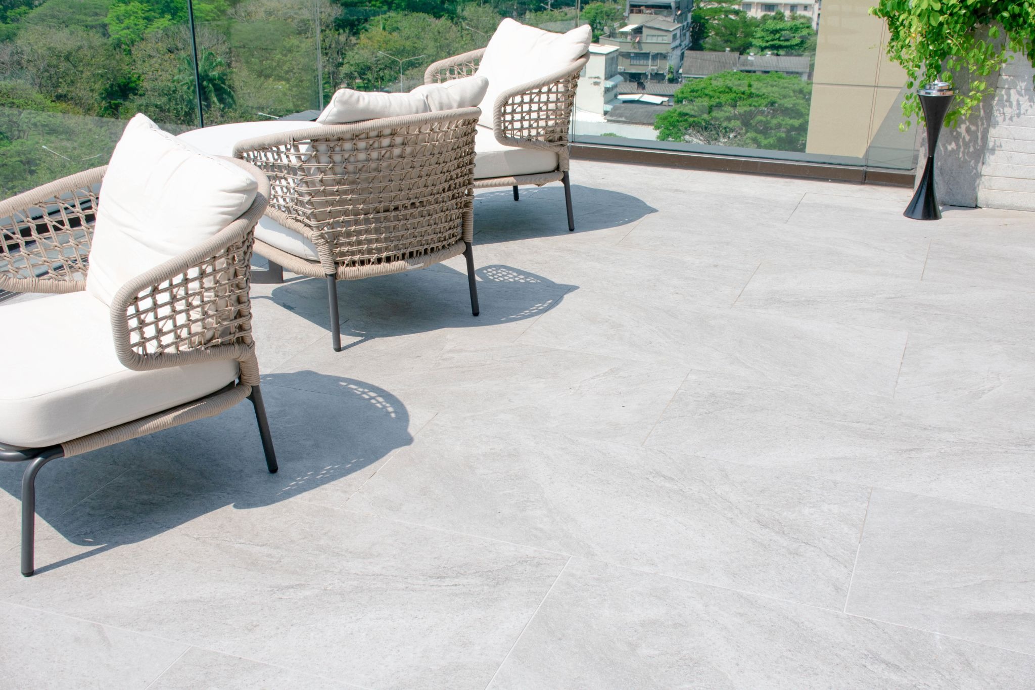 กระเบื้องหน้าบ้านไม่ลื่น - ALPS BIANCO ANTISLIP RAN18 R11
